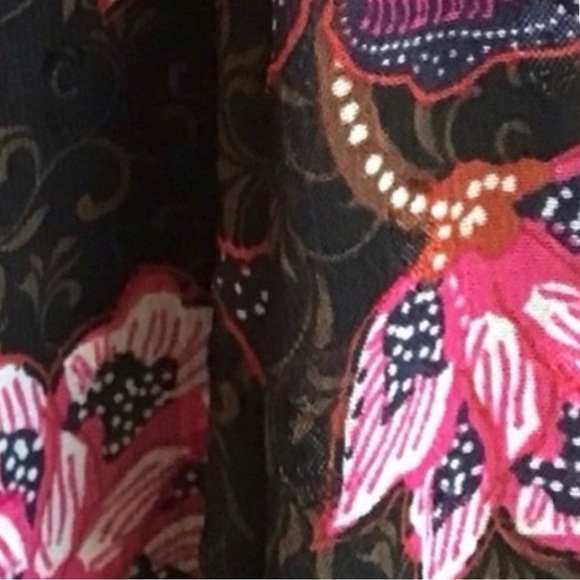 Maison d’ Amelie Paris Floral Printed Blouse (NWT) (Size: Small) - Picture 5 of 6